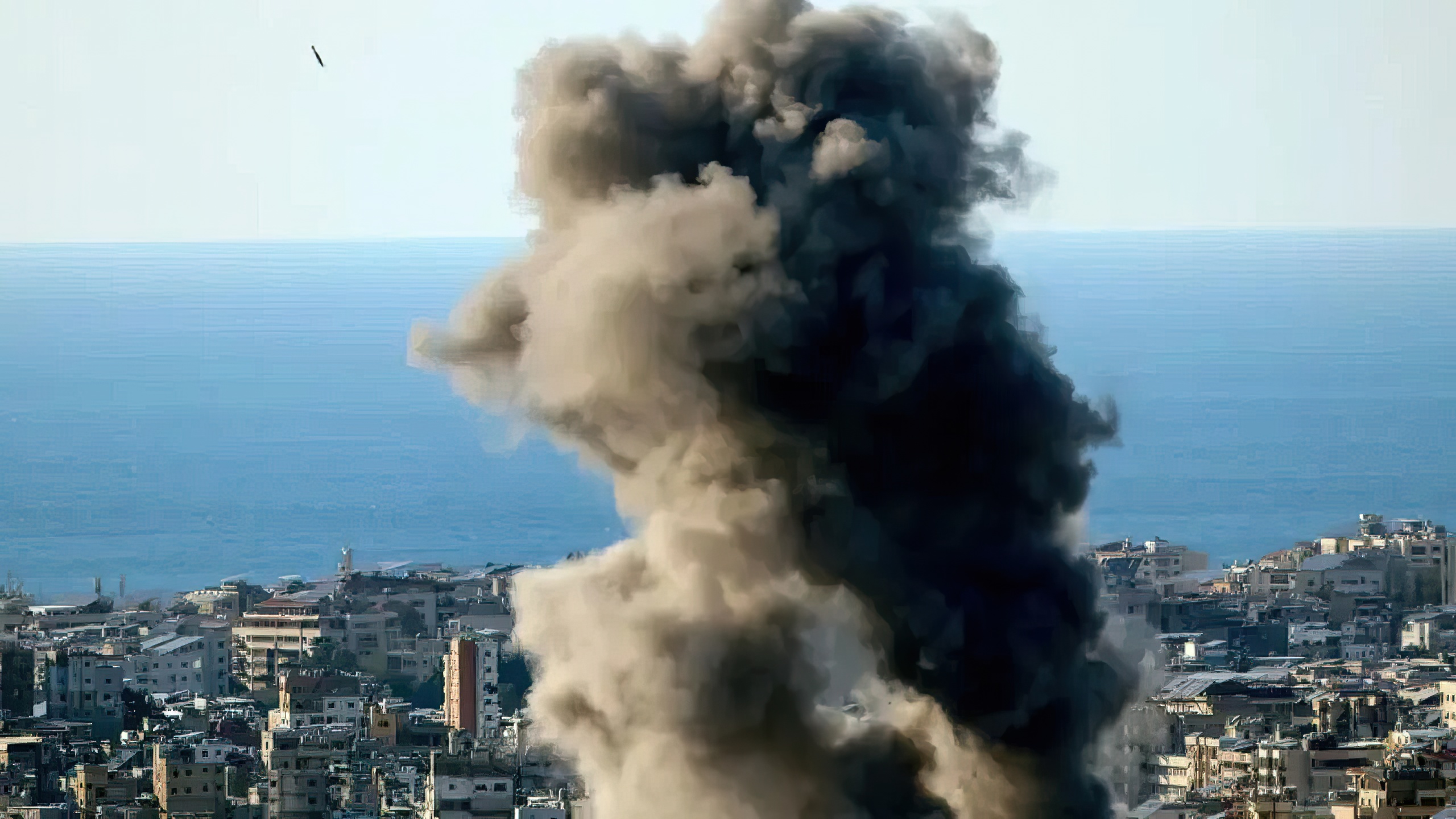 Rritet tensioni në Lindjen e Mesme  mbyllet Ambasada amerikane në Kuvajt