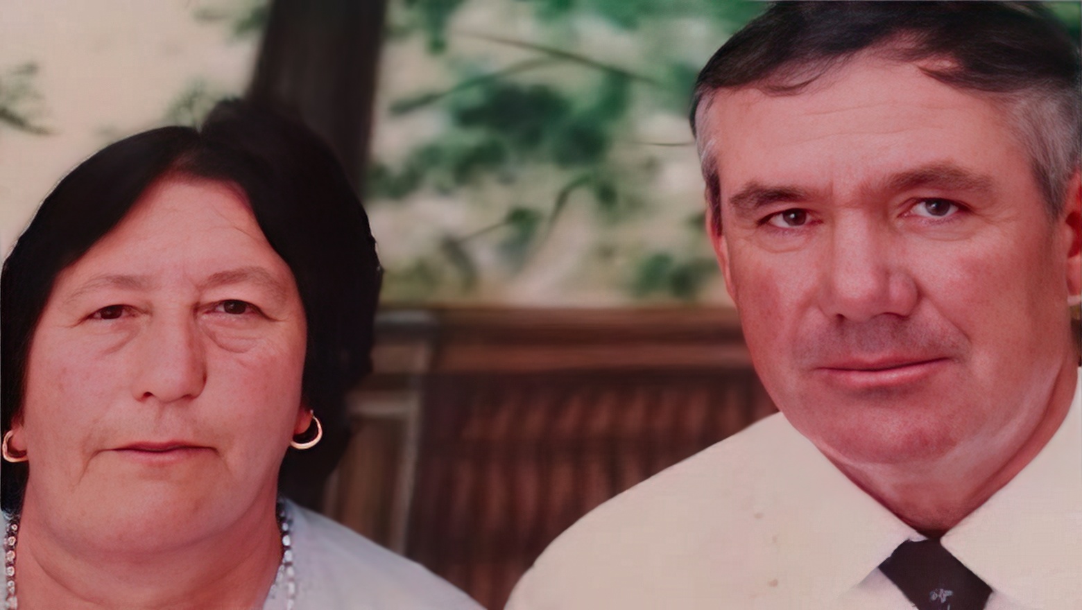 Vrasja në Fier, përplasje mes të afërmve gjatë nxjerrjes së trupave nga banesa