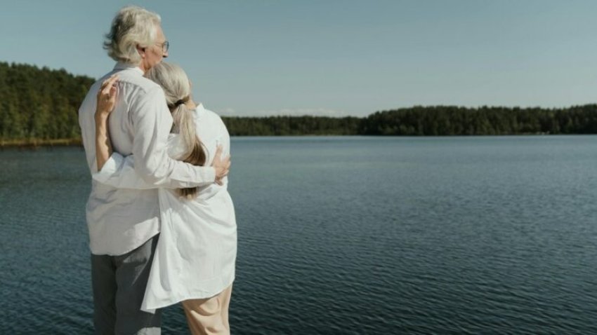 Dy zakone të çifteve në marrëdhëniet më të gjata dhe më të lumtura, sipas hulumtimit