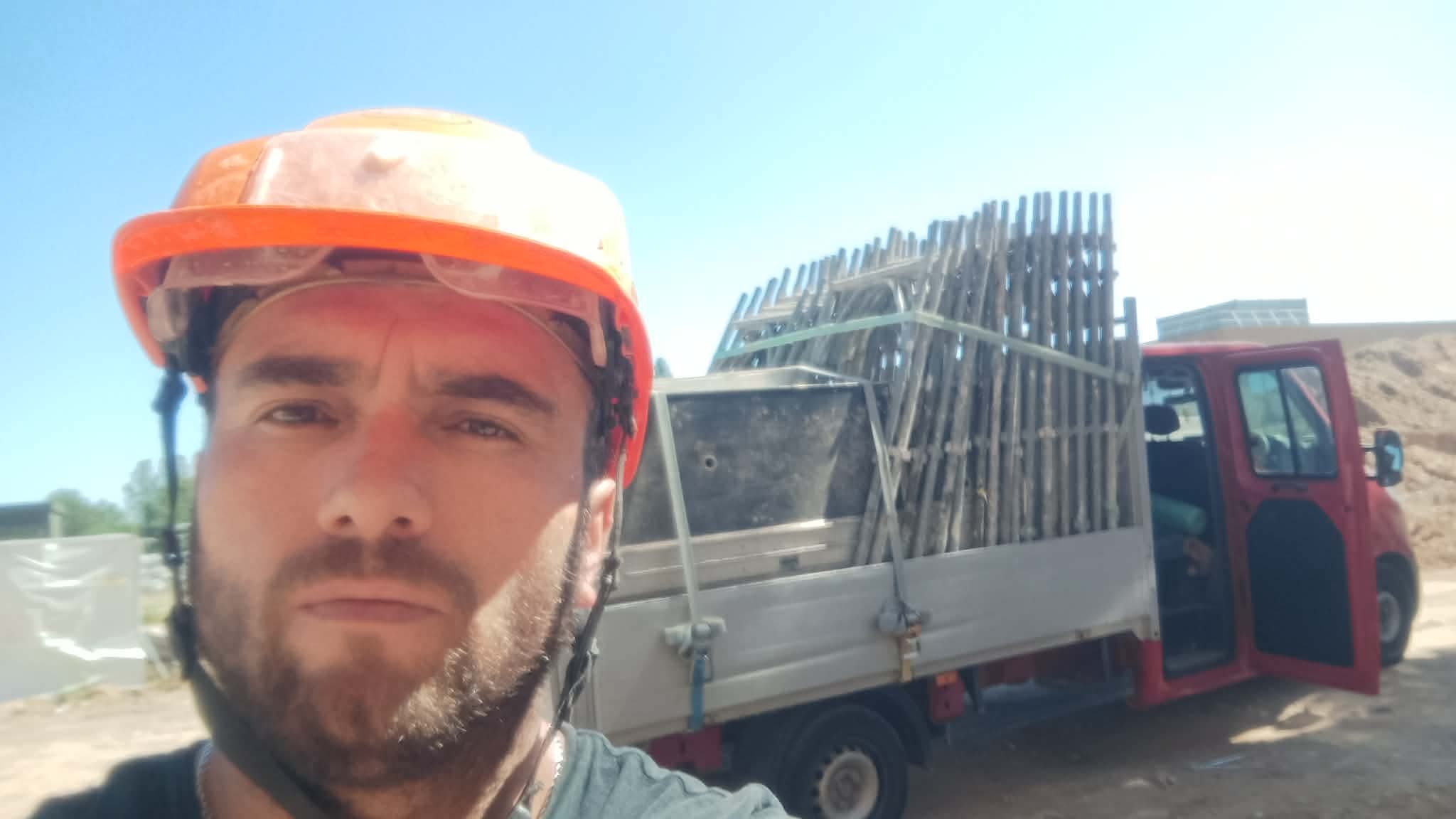 Shqiptari i dëbuar nga Franca kërkon ndihmë  Familja ka ngelur atje  më kanë vendosur ndalesë