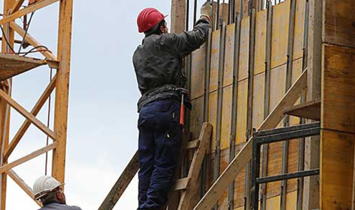 Lëndohet një punëtor në vendin e punës në Han të Elezit, ra nga lartësia