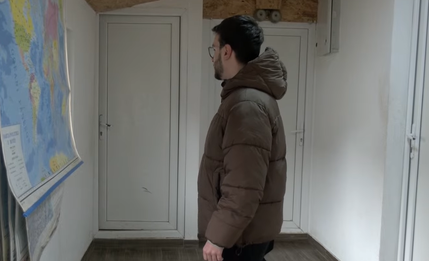 Shqiptarët në Mitrovicë të Veriut po bëhen me shkolla e çerdhe, 27 vjet pas luftës
