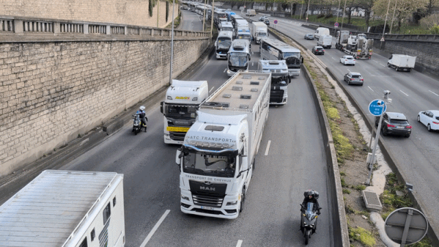 Rritja e çmimit të naftës  shoferët në Paris bllokojnë rrugët me protesta
