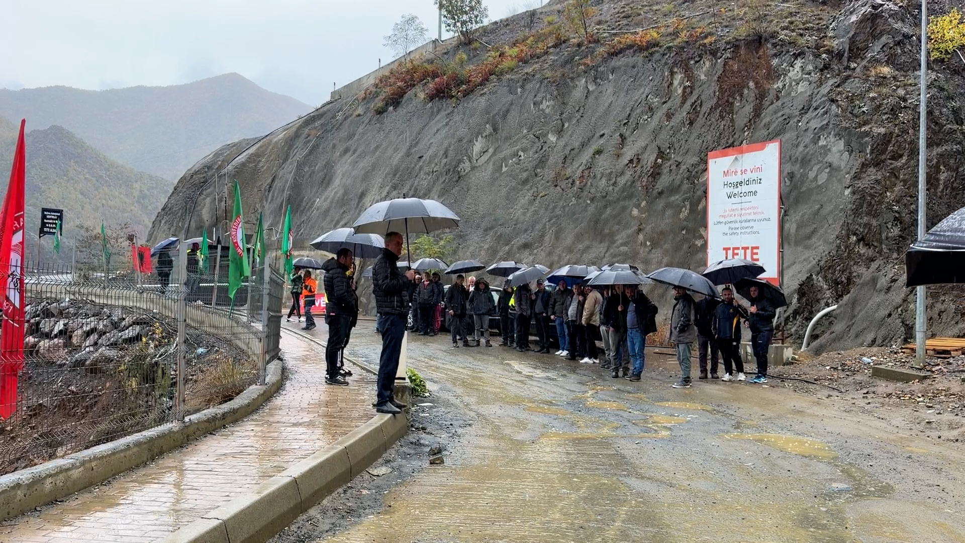 Fshehën plagosjen e 3 minatorëve  denoncohen  Albmine   Chrome   Rafa Group  e  Çupi Group 