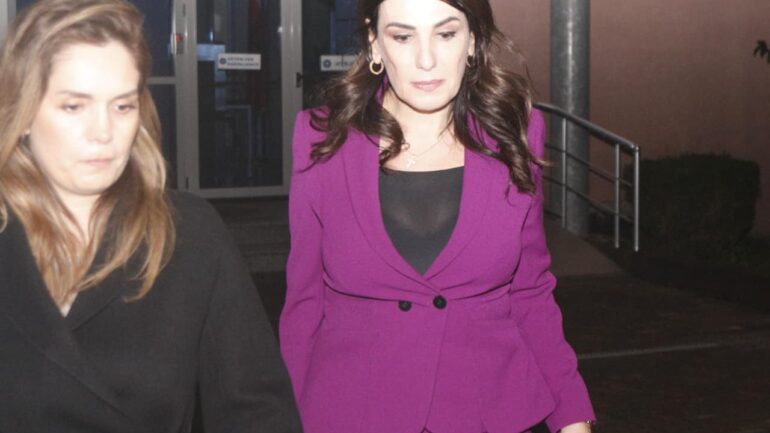 Grupi kriminal i AKSHI! Mirlinda dhe Havaja kërkojnë të dalin nga arresti i shtëpisë