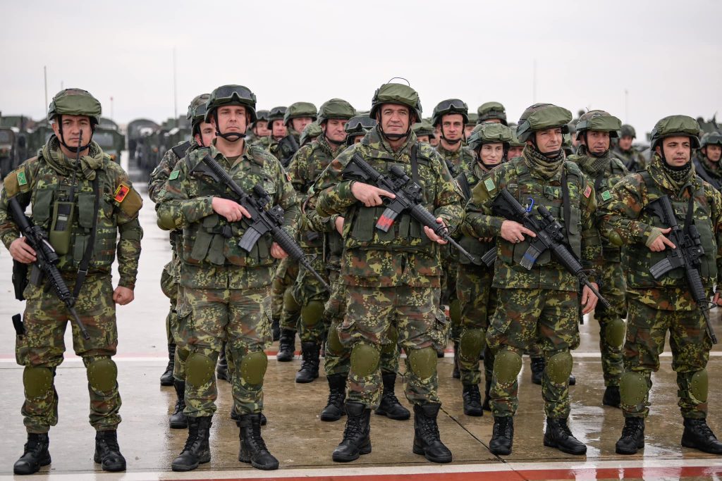 Ushtarët në Zall Herr pa leje vjetore  Në shërbim 24 orë  por pa të drejtën që u takon