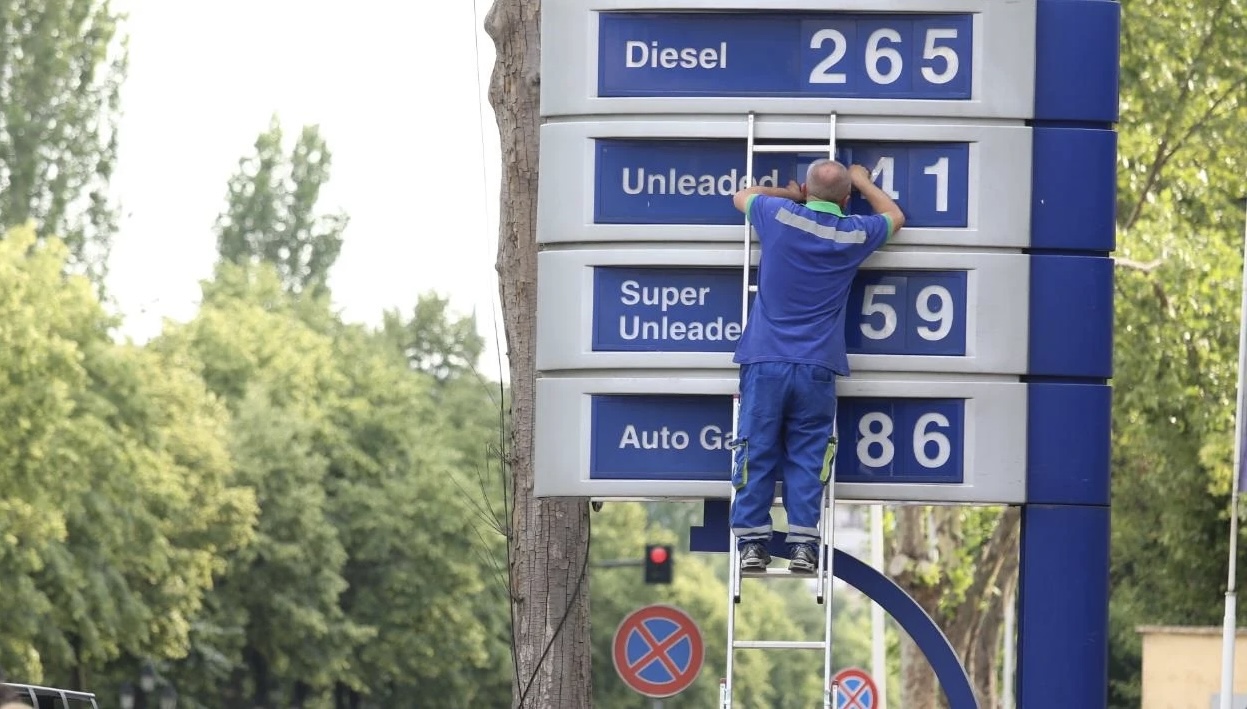 A do të ndryshojë çmimi i naftës  Ulet akciza  rikthehet Bordi i Transparencës