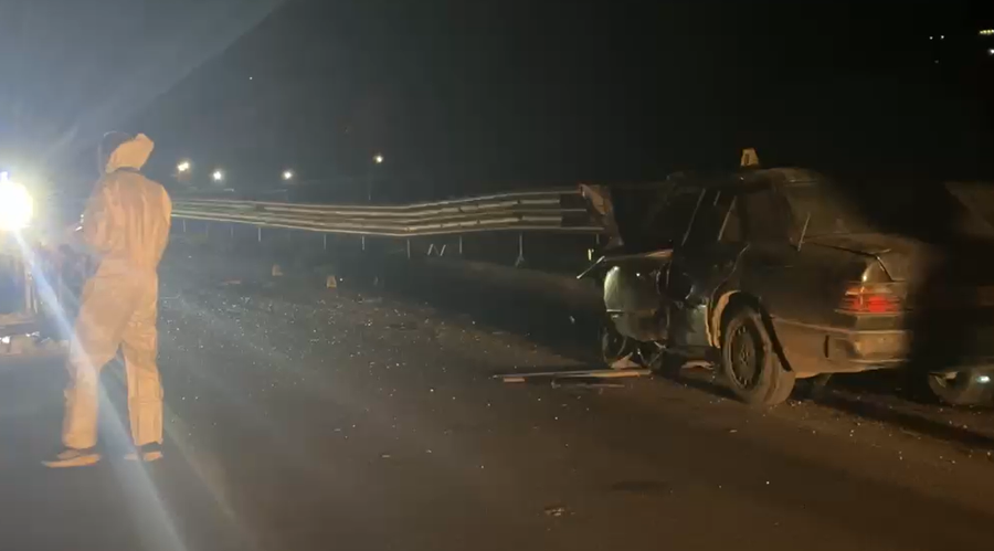  Ford  i në mes të rrugës dhe shpejtësia 120 km h shkak për aksidentin me 3 viktima