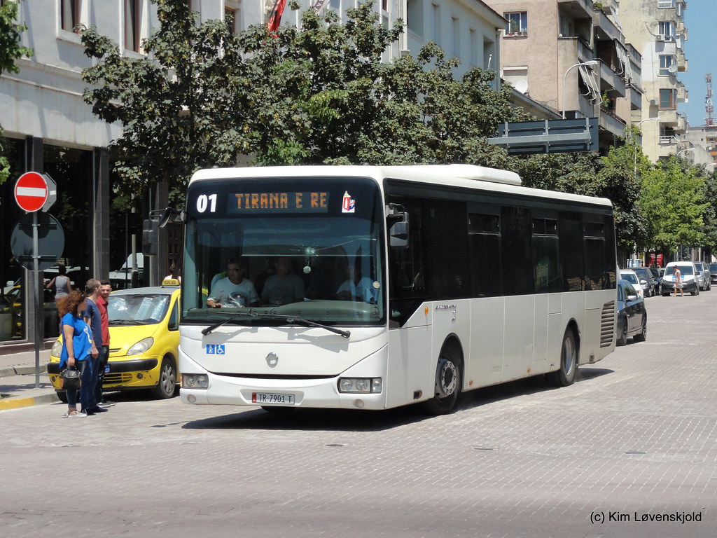 Nafta 217 lekë litër  Shoqata e Transportit Publik kërkon heqjen e TVSH së dhe subvencione