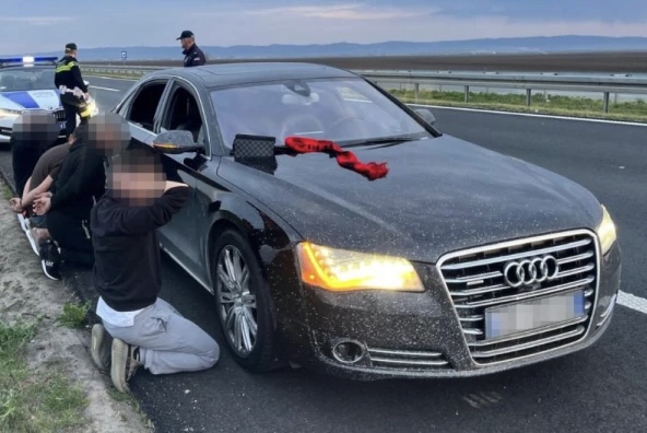 Kishin bluza me  Shqipërinë Etnike   policia serbe arreston 4 shqiptarë