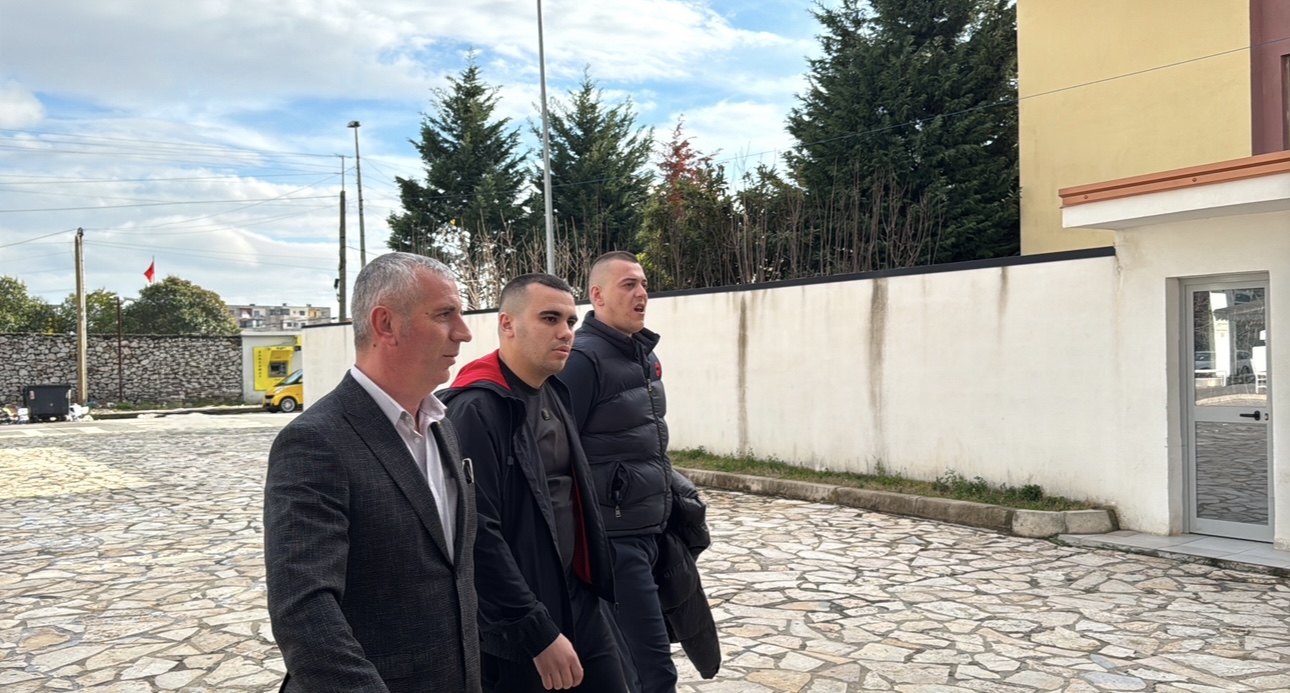 Rrahën Vladimir Bruçin për një vend parkimi  dënohen me burg Sakica e Troshani  lidhje e grupit Bajri