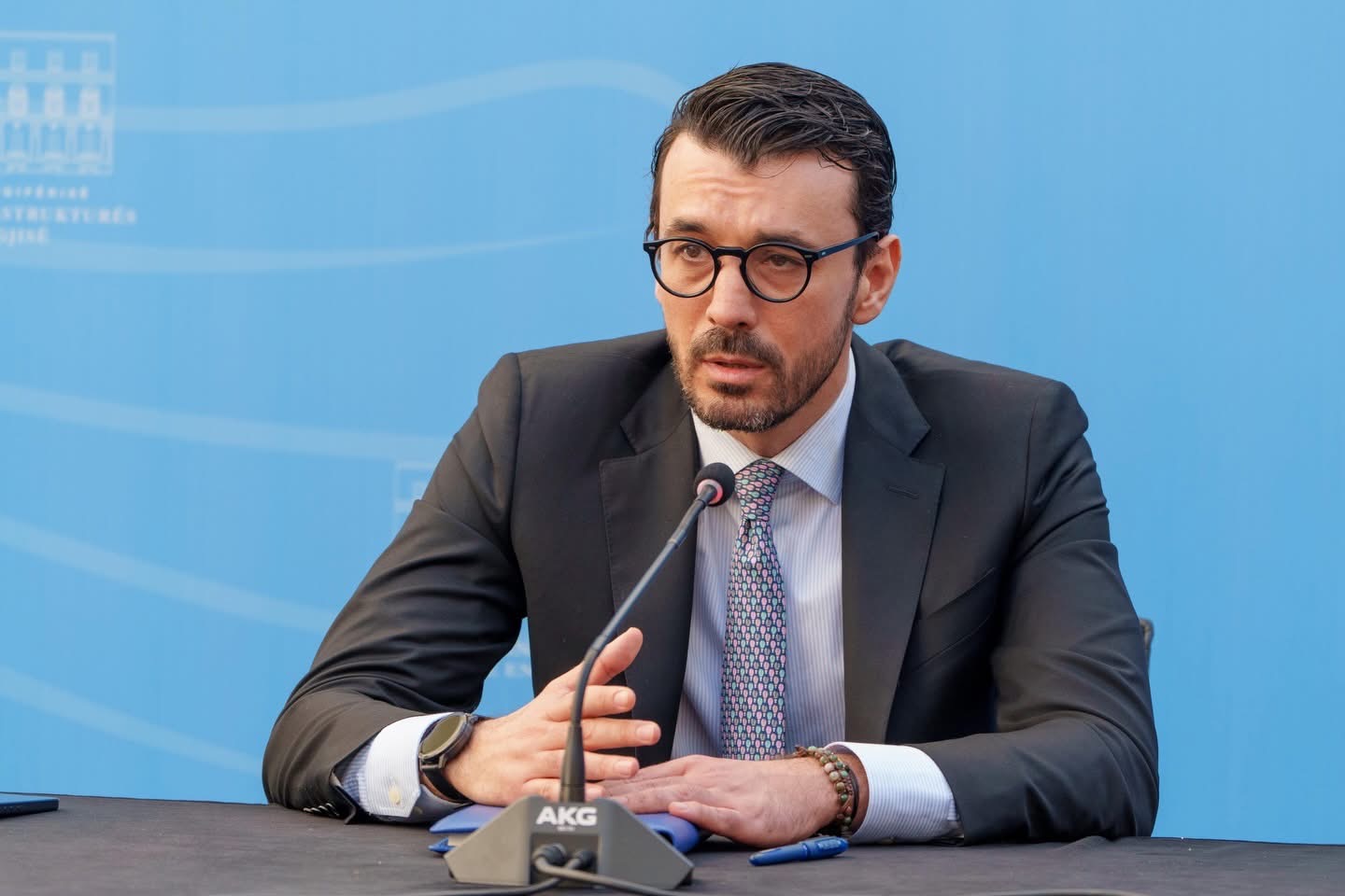 Skllavi Enea Karakaçi në zi për ikjen e Belindës