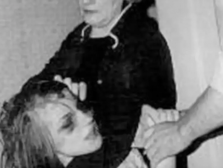 Historia e frikshme e vajzës së pushtuar nga demonët që u bë edhe film