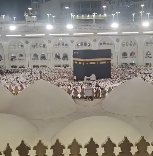 Kavajsi lutet në Qabe: Fisnik Qosja doli tradhtar, ishallah i mbaron mandati para kohe
