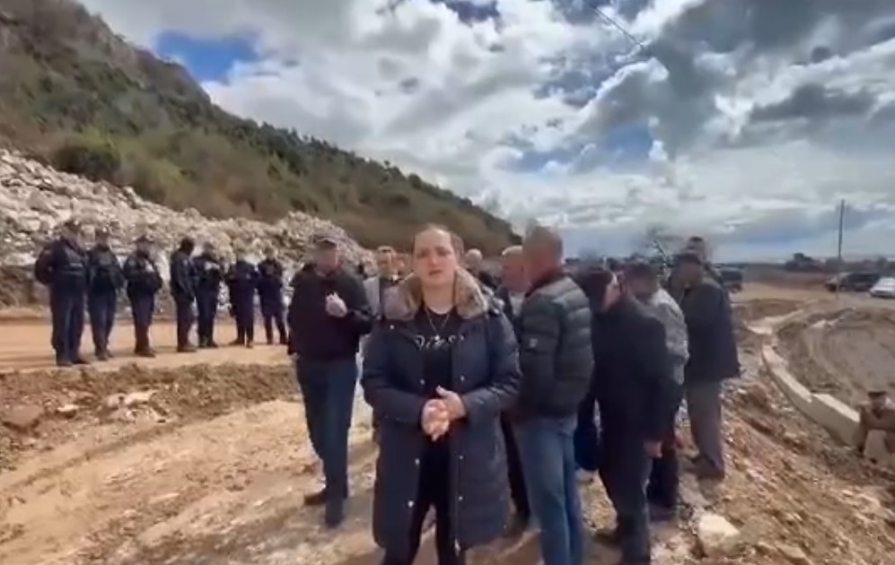 Luciana Kokaj  Resortin po e ndërton me polici  po shitjen do ta bëjë Bashkim Ulaj 