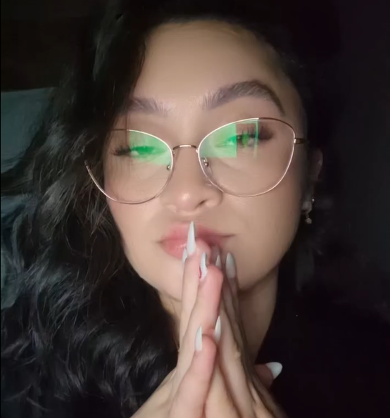  Dhuna nuk fillon me goditje  por me fjalë që të poshtërojnë e të thyejnë shpirtin 