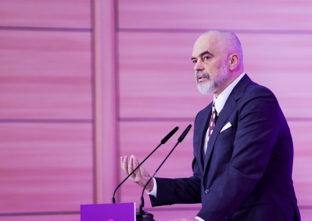 Rama ndryshon drejtuesit politik  lëvizjet e reja në qarqe