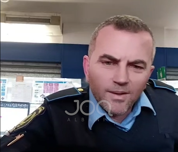 Polic apo  TikTok er   Një person shfaqet live me uniformë në rrjet