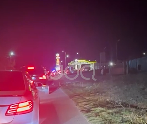  Lum makinash  nga Shqipëria në radhë për naftë në Maqedoninë e Veriut