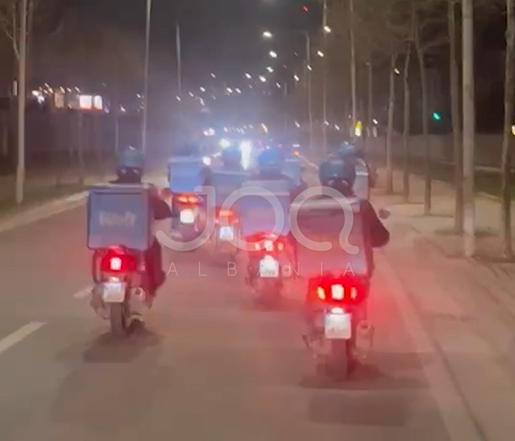 Pas Tiranës  motoristët e Wolt protestë marshim me motorë edhe në rrugët e Durrësit