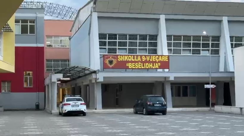 Hajdutët bastisin shkollën  Besëlidhja  në Lezhë  zhduket DVR ja e kamerave dhe disa dokumente
