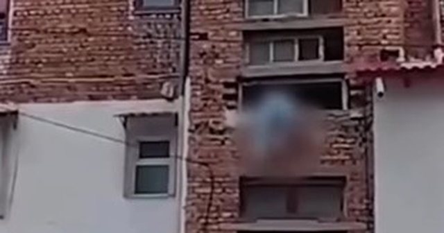 Adoleshentja në Korçë tenton për herë të tretë t’i jap fund jetës