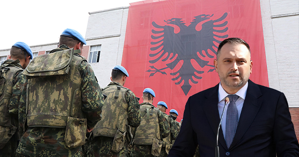 Ermal Nufi e nis detyrën me këmbë të mbarë  s i jep paratë e ushqimeve ushtarëve