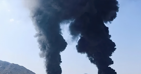 Irani godet portin kryesor të naftës në Emirate dhe aeroportin e Dubait