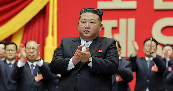 Kim Jong-un fiton me 99.93% të votave, pjesëmarrja 100%