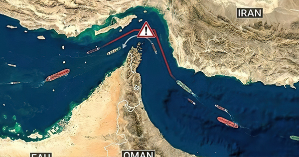 Irani vendos taksë 2 milionë dollarë për çdo anije në Hormuz