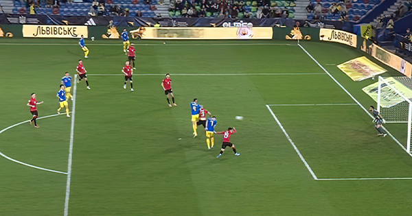 Shpërqëndrim fatal në Valencia  Shqipëria  fiket  sa nis pjesa e dytë