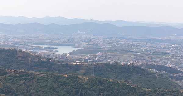 Tirana e  vdekjes   Ndotja e ajrit kalon 12 herë normat e OBSH së