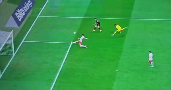 TRONDITET VARSHAVA  Shqipëria në avantazh  Arbër Hoxha  ngrin  Poloninë në fundin e pjesës së parë 