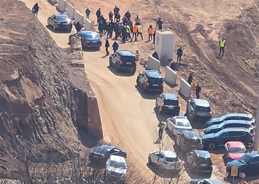 Më shumë makina zyrtare se ekskavatorë: Rama inspekton “gropën” 11-ditore në Librazhd