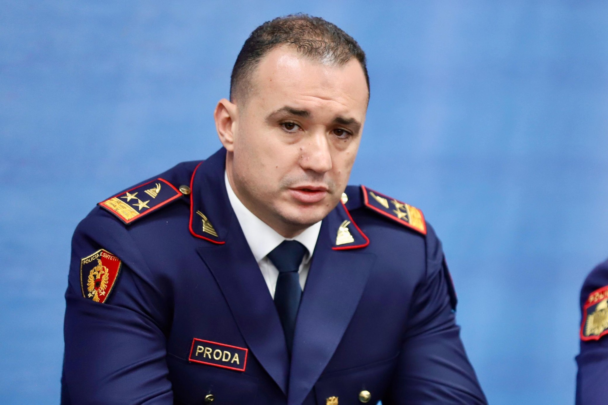 Shkarkohet nga detyra Ilir Proda  Sokol Bizhga në krye të Policisë së Shtetit