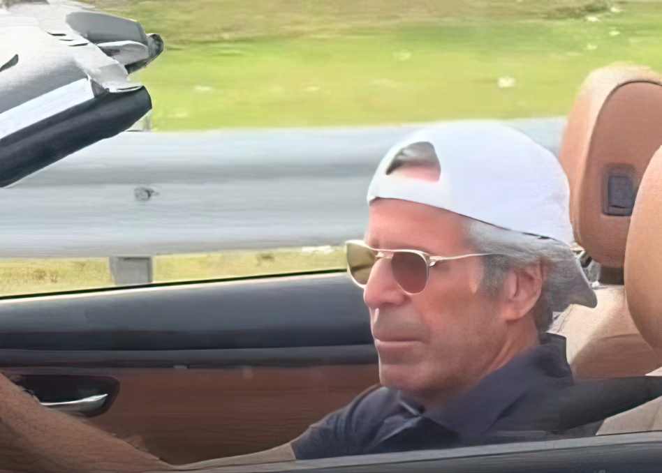 Sozia apo Jeffrey Epstein dora vetë 