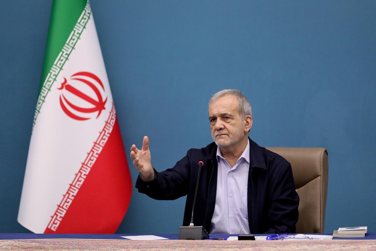Presidenti iranian kërkon falje për sulmet ndaj vendeve fqinje