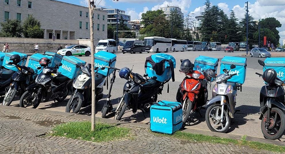 Menaxherja e Wolt presion motoristëve  mesazhe hakmarrëse për protestuesit