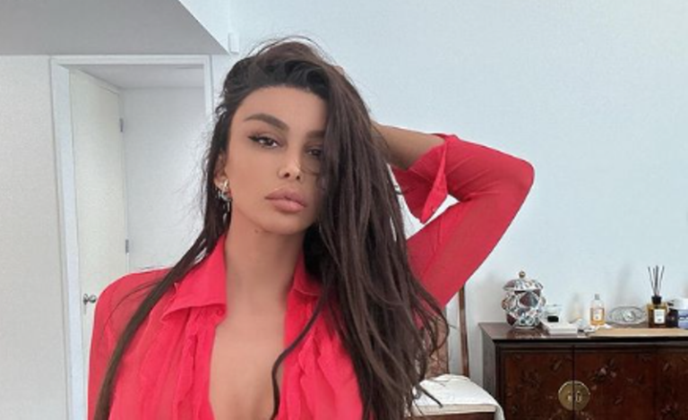 Vildane Zeneli ‘trazon’ rrjetin, gjen një mënyrë interesante ta mbuloj gjoksin