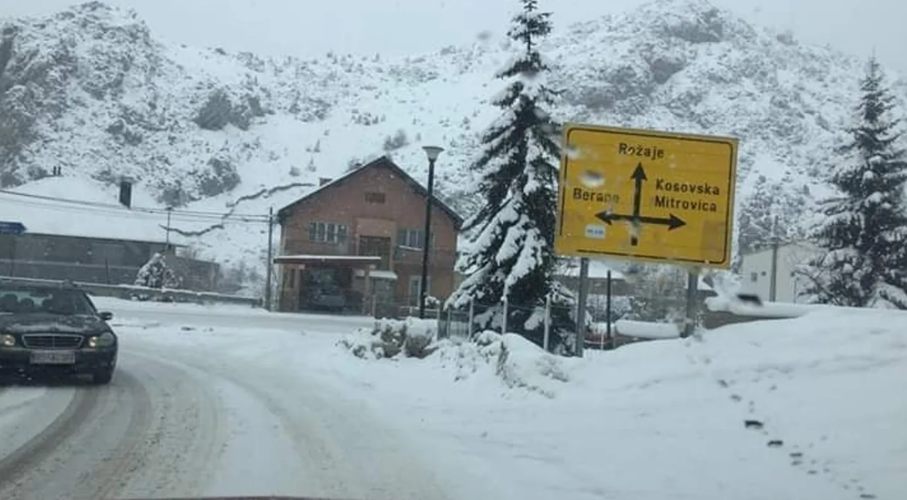 Bora bllokon qarkullimin për kamionë në rrugën Pejë–Kullë–Rozhajë