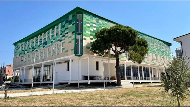 Zyrtarët e Bashkisë Divjakë në gjyq për manipulim tenderash me vlerë 1 milion euro