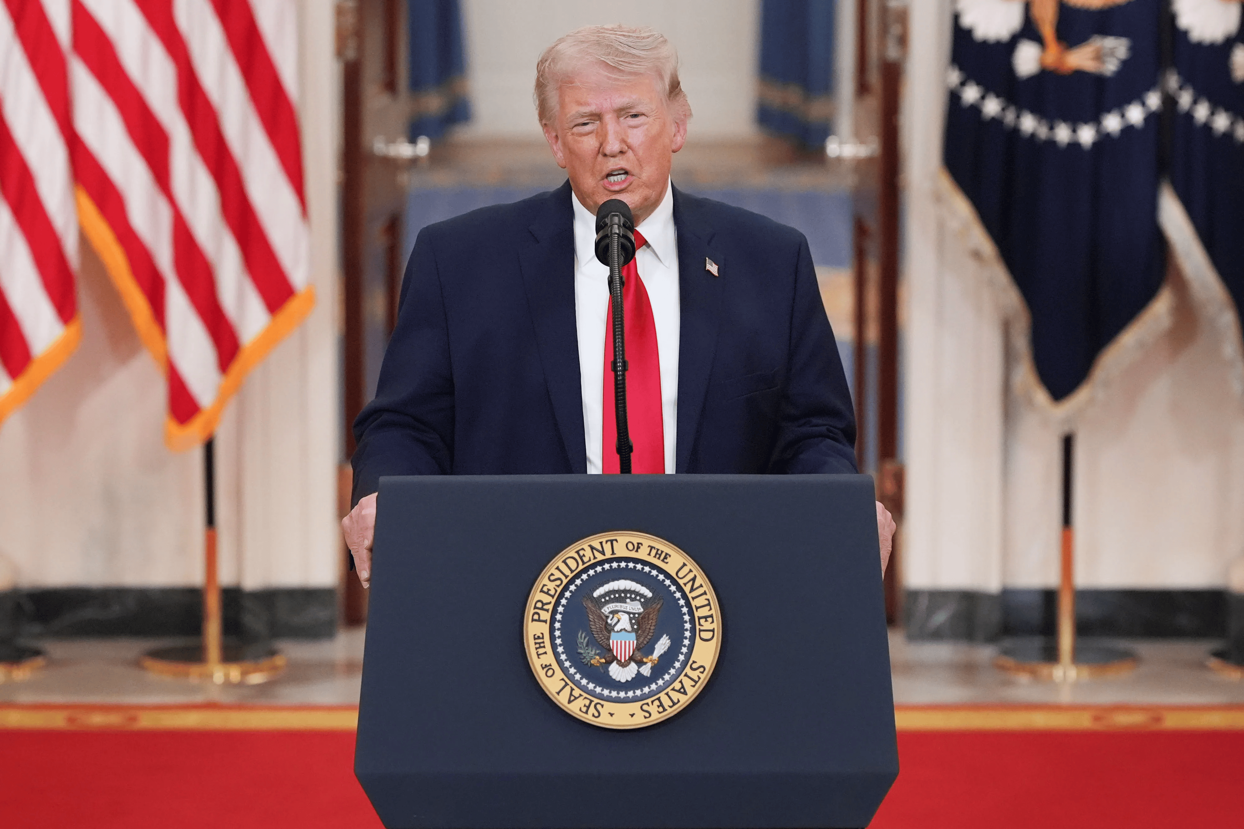 E FUNDIT  Trump tërhiqet nga sulmi ndaj Iranit  pranon armëpushim 2 javor