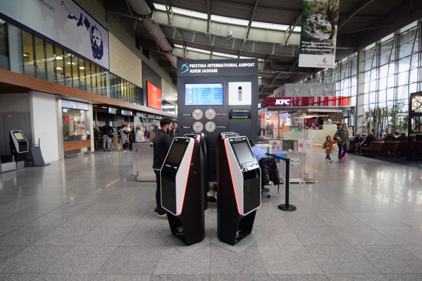 Si të kryeni check-in online në Aeroportin e Prishtinës, procedura që ka hyrë në fuqi nga ky muaj
