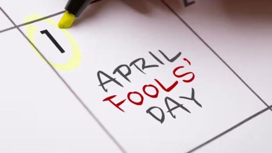 Si lindi “dita e gënjeshtrave”, ja disa nga teoritë