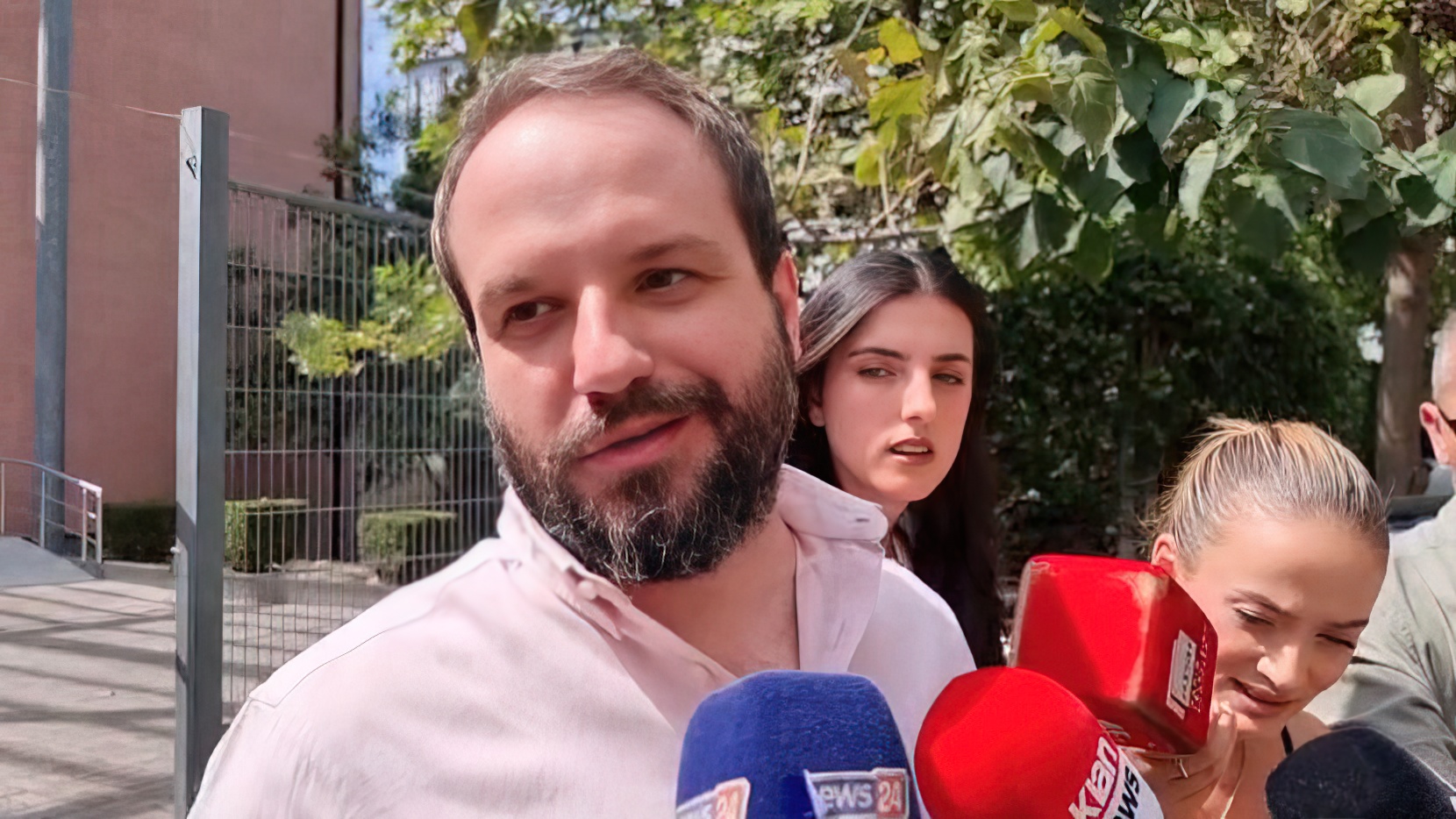 Hetimi ndaj Arbër Veliajt  BKH zbarkon te  Gogel   sekuestrohen kontrata dhe dokumente