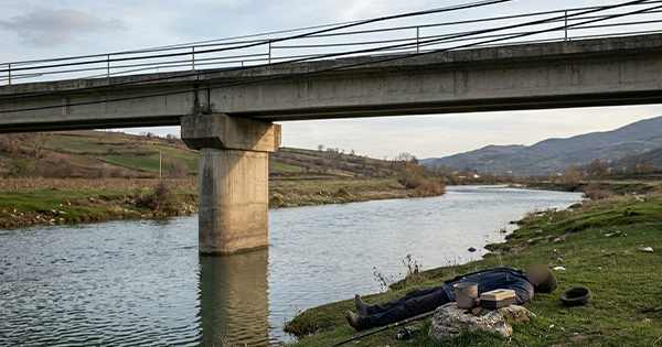 Lezhë: Peshkimi kthehet në vdekje, 46-vjeçari bie në kontakt me rrymën elektrike