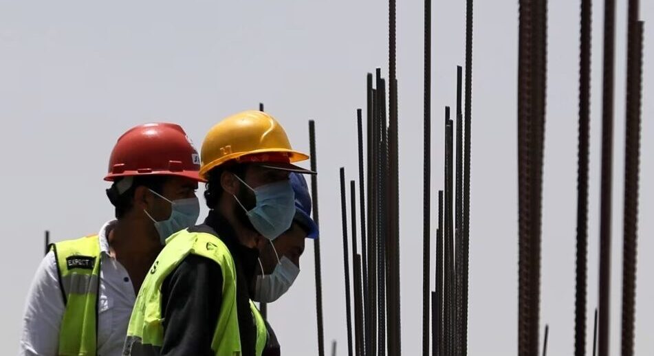 Erdhën për të punuar, 4 egjiptianët në Peqin vjedhin makinën e punës dhe arratisen