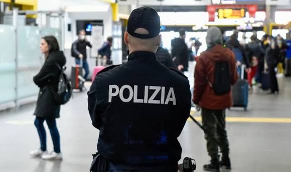 Po priste familjen, shqiptari i kërkuar për tentativë vrasjeje arrestohet në aeroport