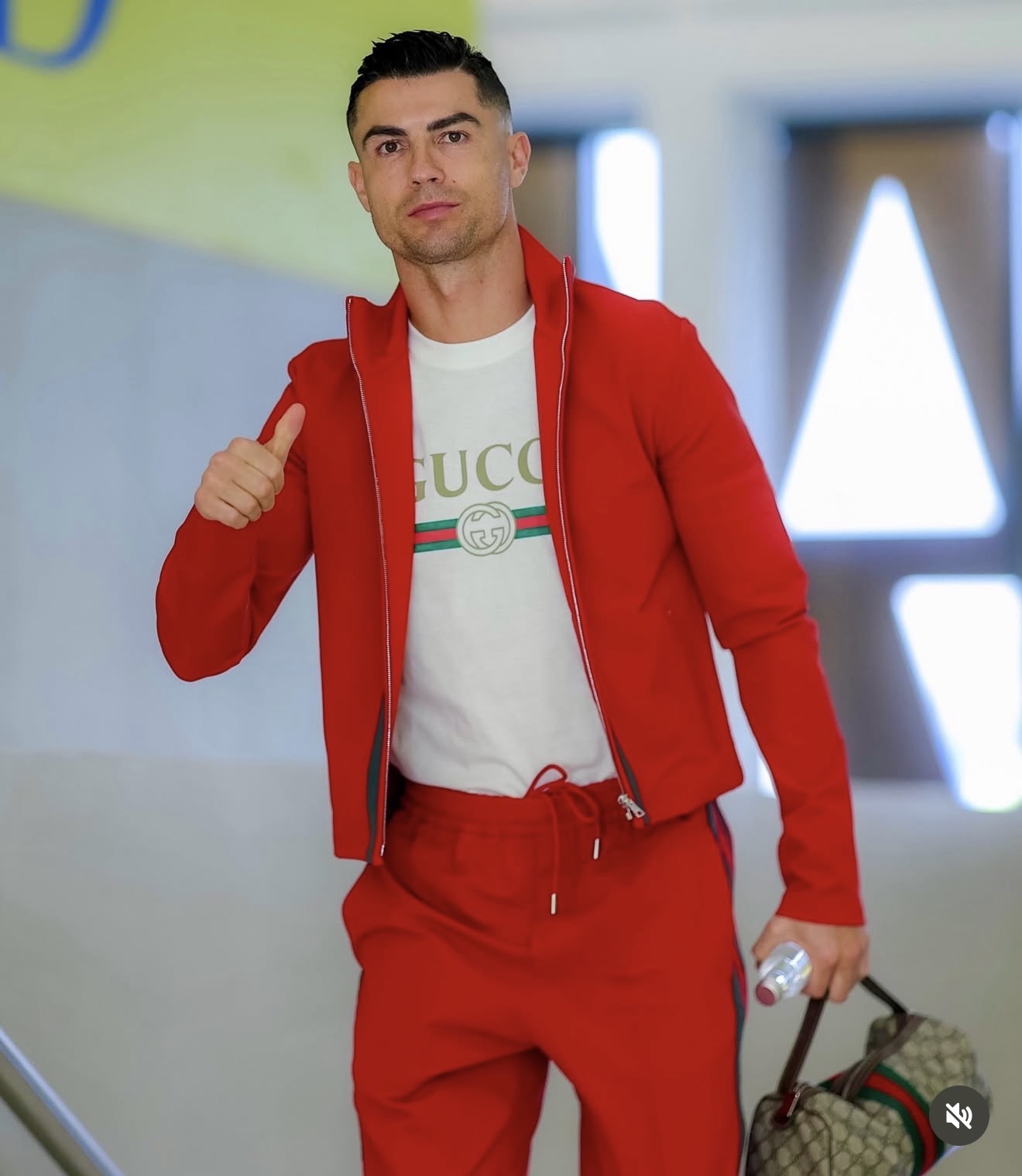  Qeka vesh si rumun që bën pazar te gabi   Komenti epik për Ronaldon bën xhiron e botës