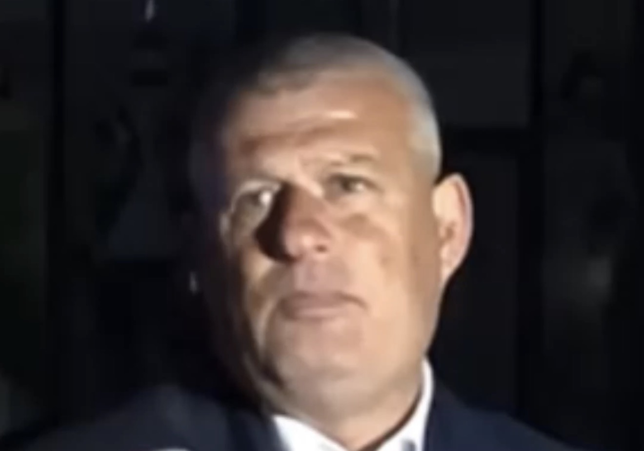 Prefekti i Tiranës Shkëlqim Hajdari  S jam i preokupuar ku do flenë banorët që iu dogj shtëpia  Kanë kushërinj